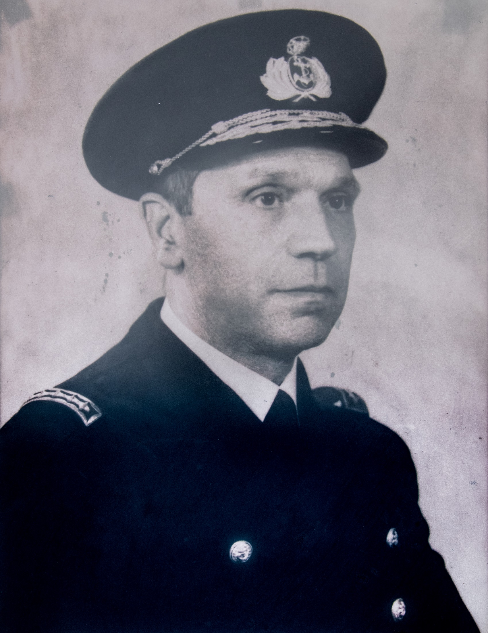 Fotografia do Vice-Almirante Manuel Ortins de Bettencourt